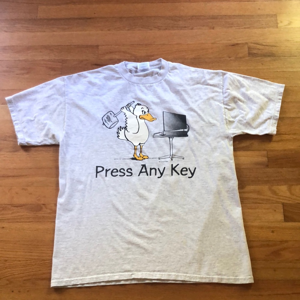 VTG Graphic  T-shirt.  Sayings "Press Any Key" Duck Hammering COMPUTER (LG) 90’s